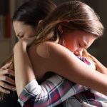 Você se desculpa muito na relação? Cuidado!